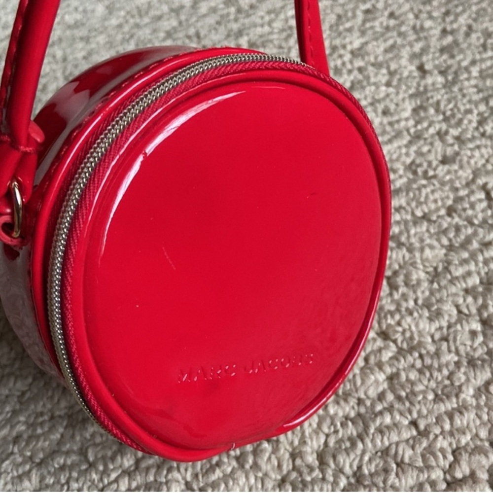 Marc Jacobs Vibrant Red Crossbody Bag Modern Minimalist Design - Picture 4 of 12